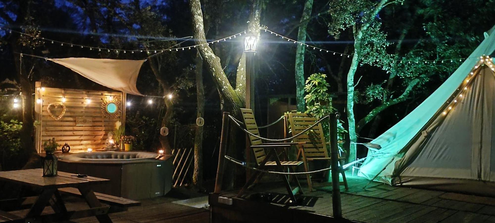Evasion En Pleine Nature, Tipi Insolite Et Jacuzzi Au Pont Du Gard ! Vers-Pont-du-Gard Esterno foto